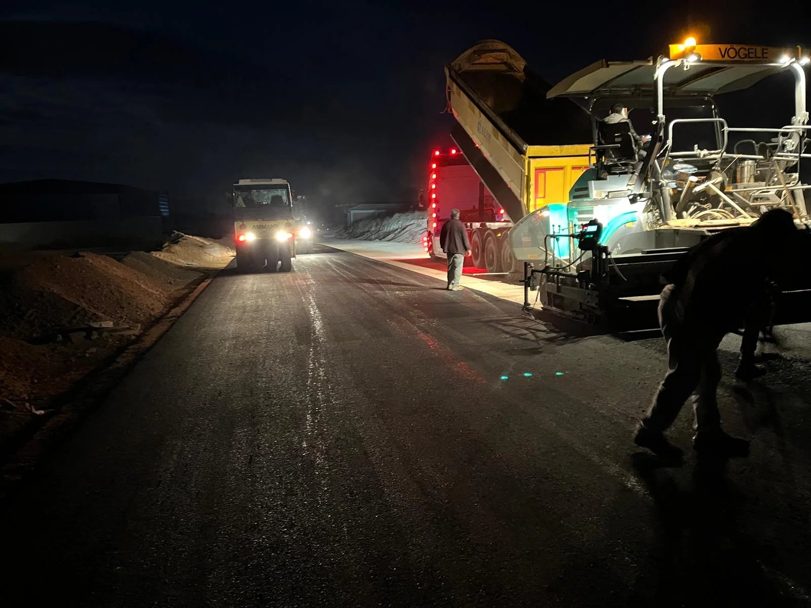 Asfalt yol altyapı hazırlık çalışması ve düzenleme